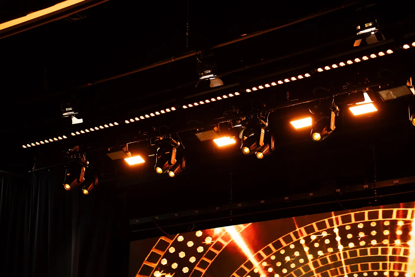 Miniatura: Imagem do evento Coral Fenix - 25 anos do coral - Iluminação cênica